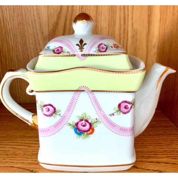 Royal Danube Teapot Floral Garland Gold Gilt Trimming - Picture 2 of 11